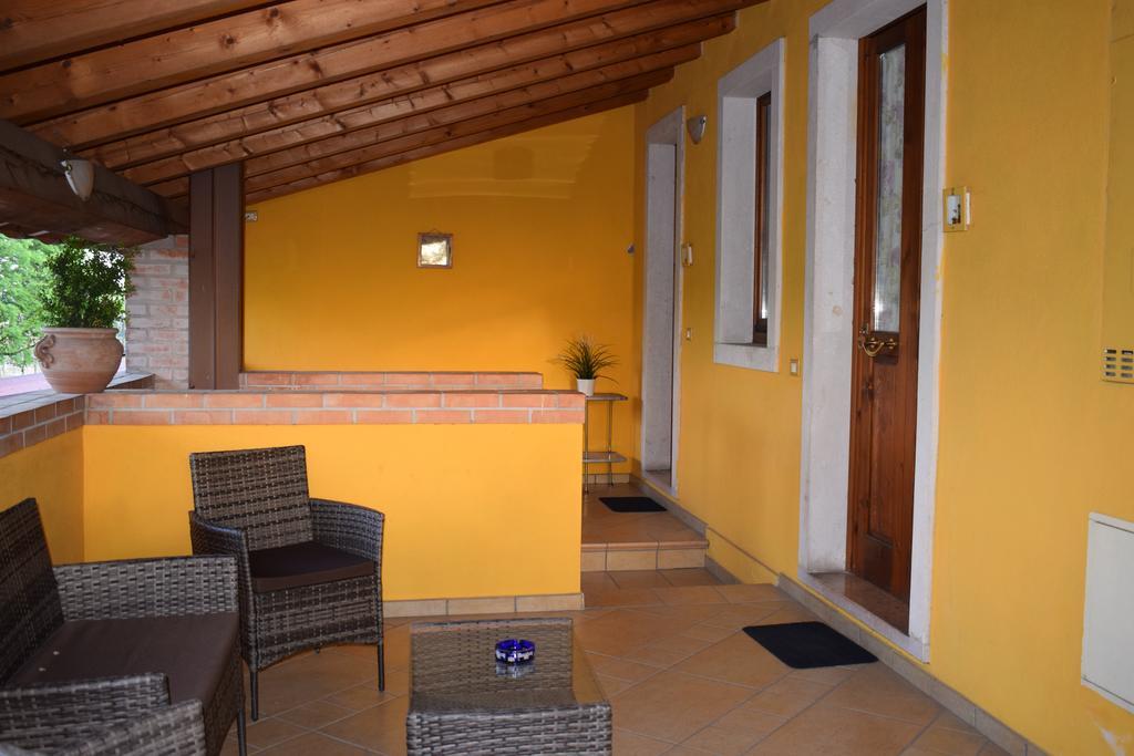 Agriturismo Fior Di Pesco Hotel Sommacampagna Buitenkant foto